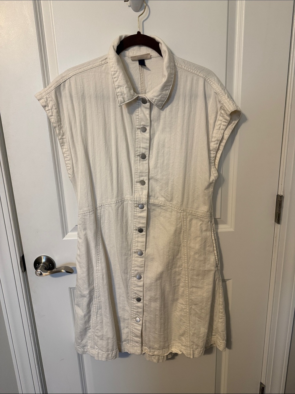 Universal Thread Women’s Med Cream Button Front Shirt Dress Mini Utility Dress